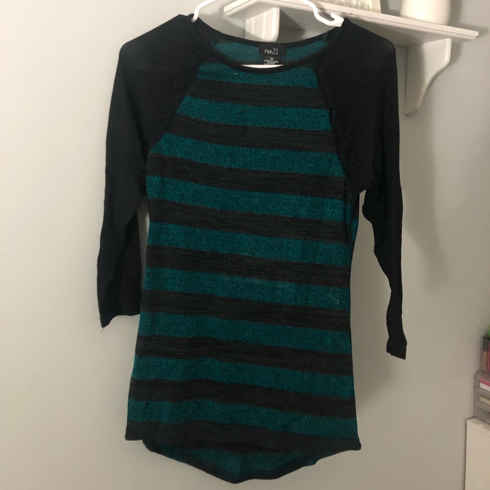 Women’s long sleeve shirt